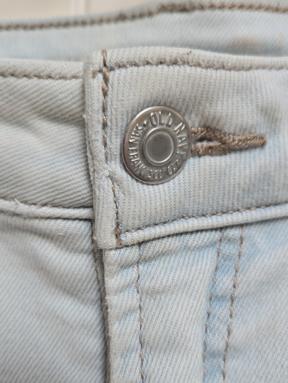 Old Navy Women's Light Blue Extra HighRise Cropped Distressed Jeans 360 Stretch - Picture 8 of 9